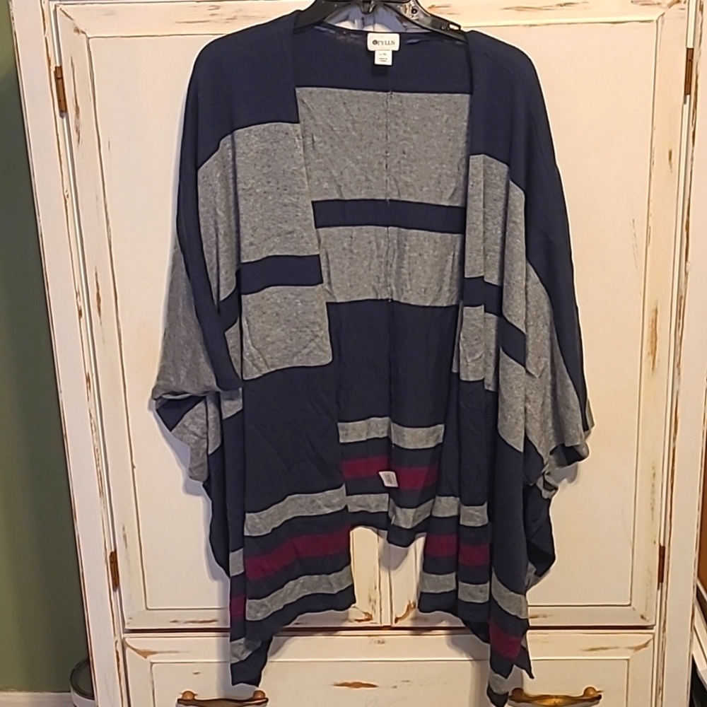 Sweater - Picture 1 of 3